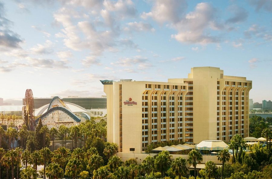 Milwaukee to Las Vegas to Disneyland
